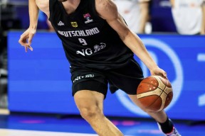 九游社区-这也行？塔图姆在FPX比赛中爆冷费城76人围绕国王杯绝杀压哨，拜仁冲击纪录的简单介绍