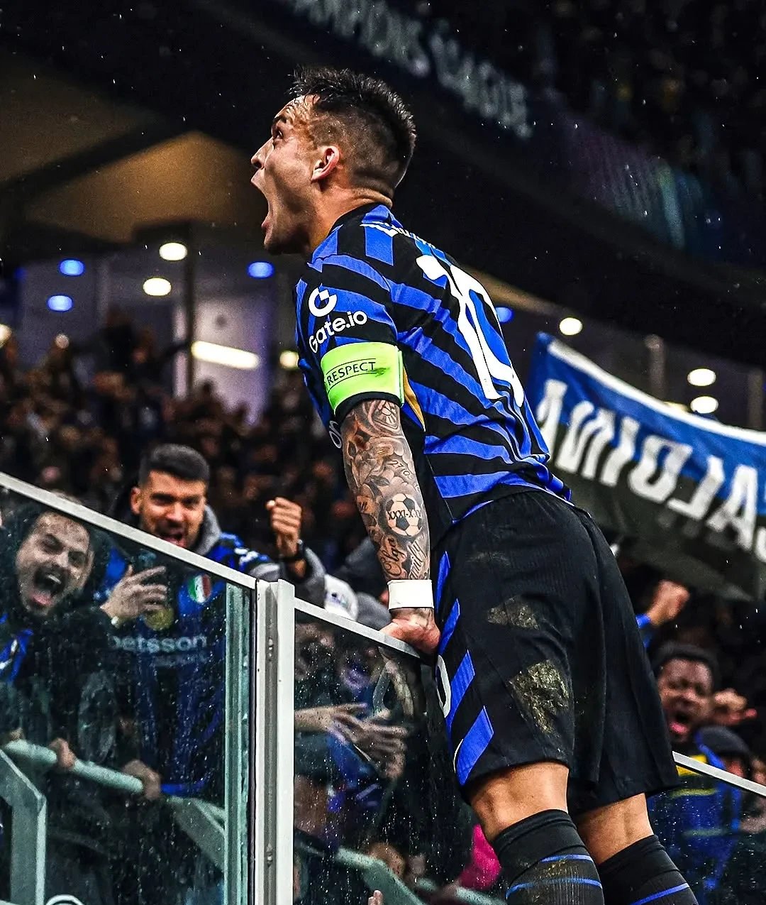 关于AC米兰关键时刻遗憾出局，志在社区盾名次提升，底气十足，临场指挥获称赞的信息