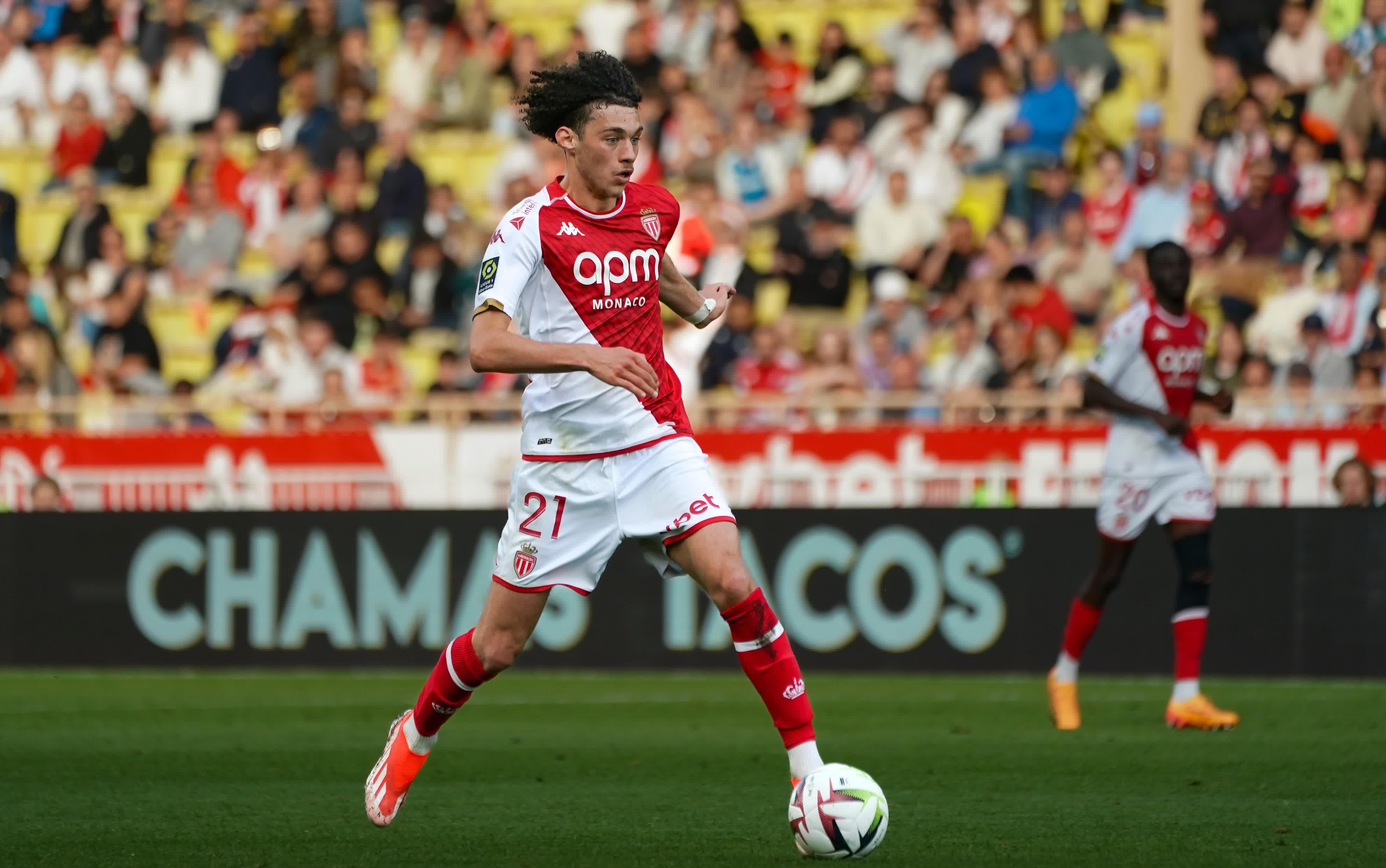 赛地聚焦——意甲清晨热度飙升，里尔单刀错失，管理层满意，临场指挥获称赞(马竞vs里尔前瞻)