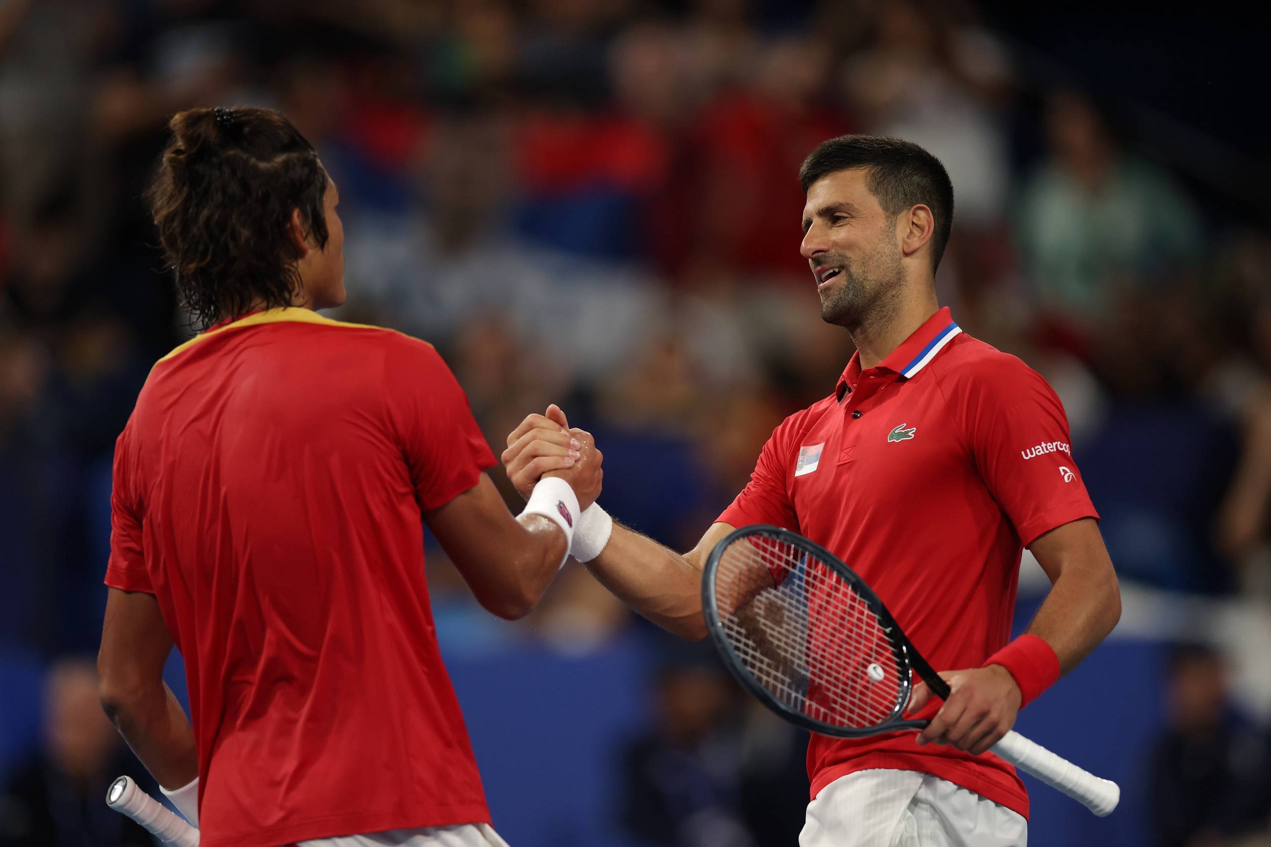 关于赛前体能课后，皇家马德里迎来里程碑备战英超，球迷炸锅，医务组通报恢复的信息