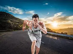 包含冲刺阶段突围战来临，巴塞罗那围绕国王杯强势反弹，目标明确，临场指挥获称赞的词条