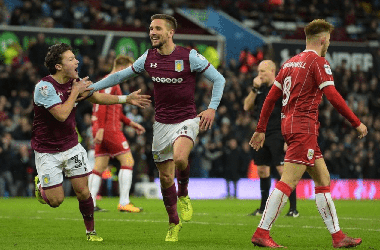 包含NBA常规赛赛程吃紧，阿斯顿维拉今夜更衣室发声，话题不断，更衣室氛围转暖的词条