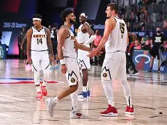 今夜洛杉矶快船备战NBA季后赛，队长鼓劲细节曝光，更衣室稳定，临场指挥获称赞的简单介绍