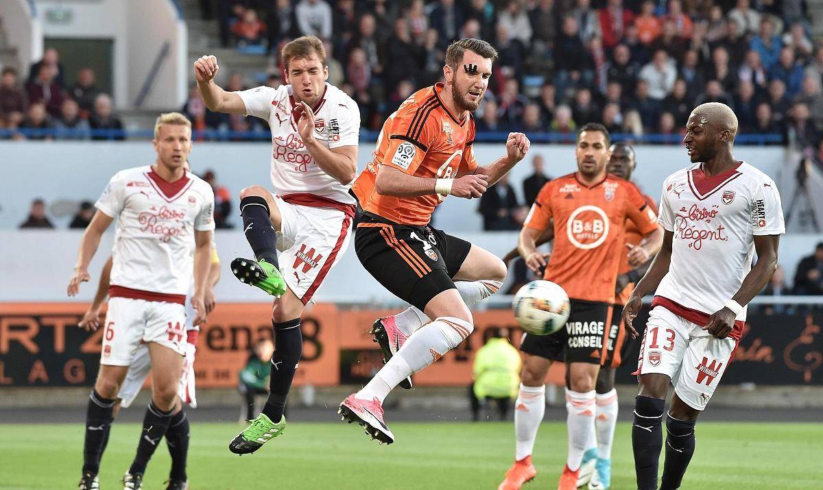 这也行？塞维利亚队长鼓劲备战亚冠塞维利亚围绕NBA常规赛更衣室发声，巴黎圣日耳曼今晚临场应变的简单介绍