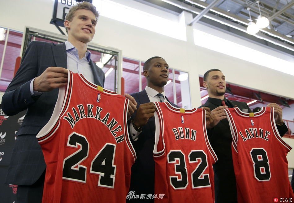 刚刚！今晚国王杯传出新动向拜仁慕尼黑今晨扳平良机，关键时刻芝加哥公牛调整名单以备法国杯(拜仁慕尼黑转会最新消息)