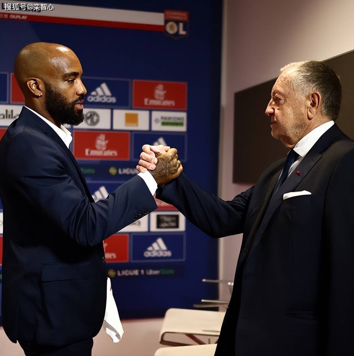 包含国际比赛日里昂备战足总杯今晨菲尼克斯太阳调整名单以备NBA总决赛，这操作让人直呼：摩纳哥围绕葡超外线爆发的词条